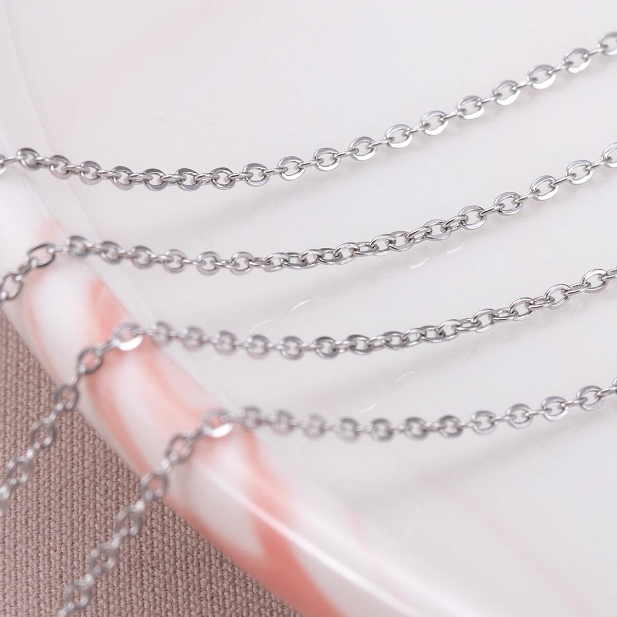 10 metrów cienkich łańcuszków  – Body Jewels recenzja i cena